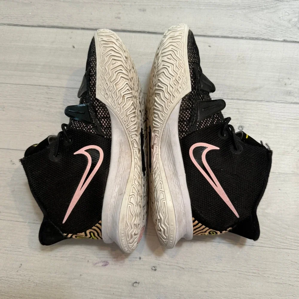Nike Kyrie 7 Ripple Effect Black Arctic‎ Punch Pink  Youth Size 12